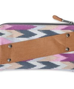 KAVU Cammi Clutch
