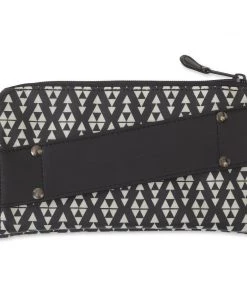 KAVU Cammi Clutch