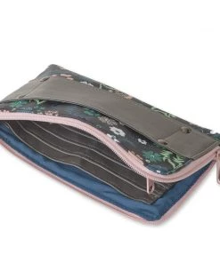 KAVU Cammi Clutch
