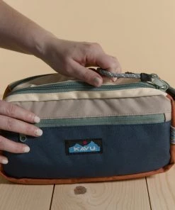 KAVU Grizzly Kit BAGS AND PACKS 81 KAVU Grizzly Kit BAGS AND PACKS