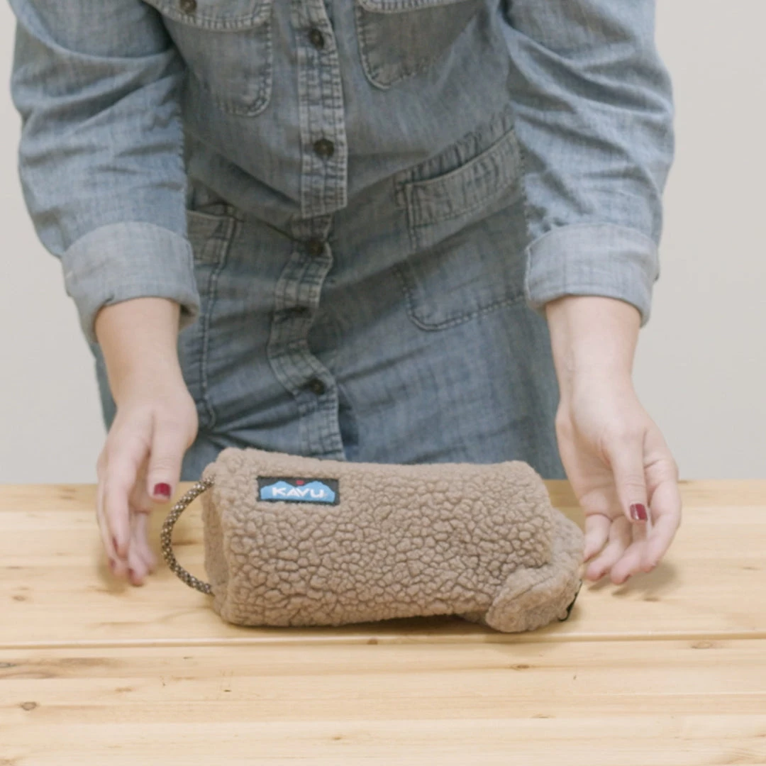 KAVU BAGS AND PACKS Fleece Pixie Pouch 16 KAVU BAGS AND PACKS Fleece Pixie Pouch