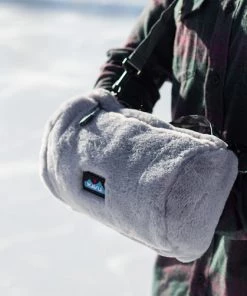 KAVU BAGS AND PACKS Bettles Bay Barrel